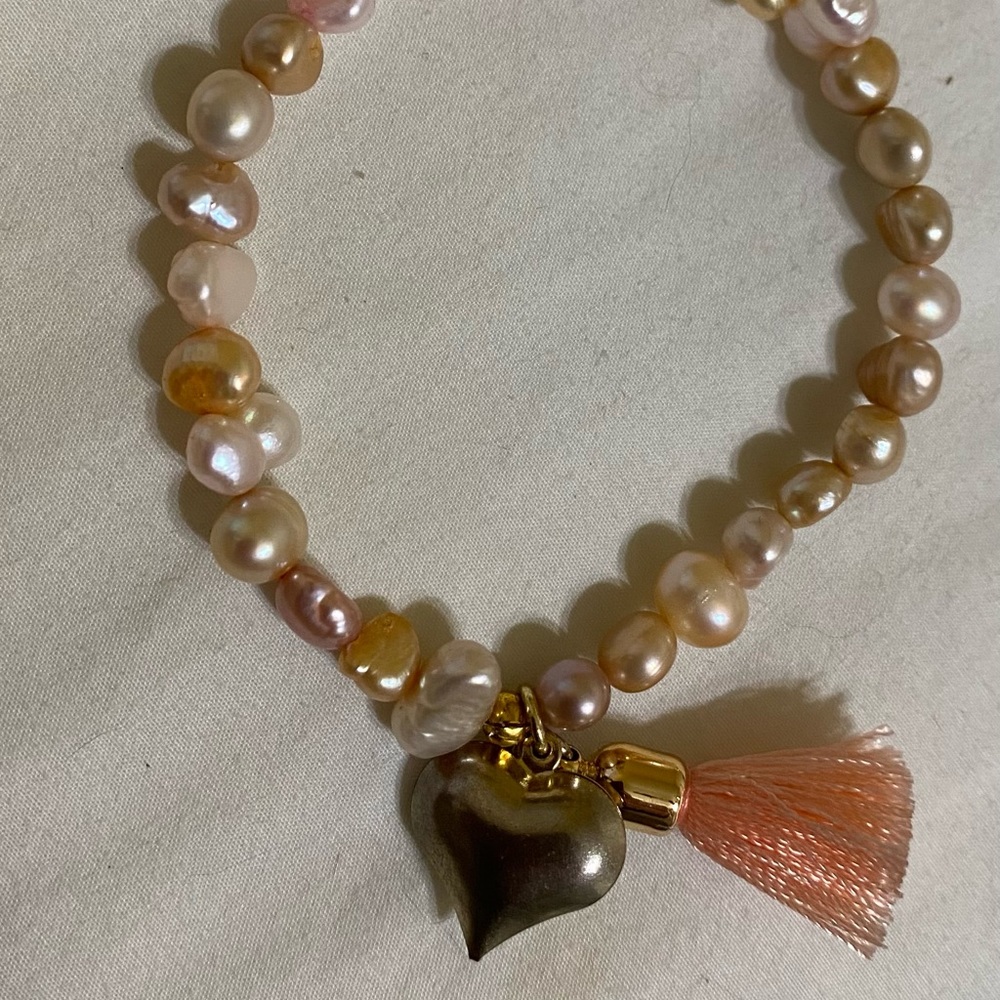 Pearl Bracelet & Red Satin Heart Container - Picture 5 of 6